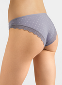 Amoura Avg Waist