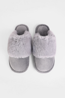 Yanna Slipper